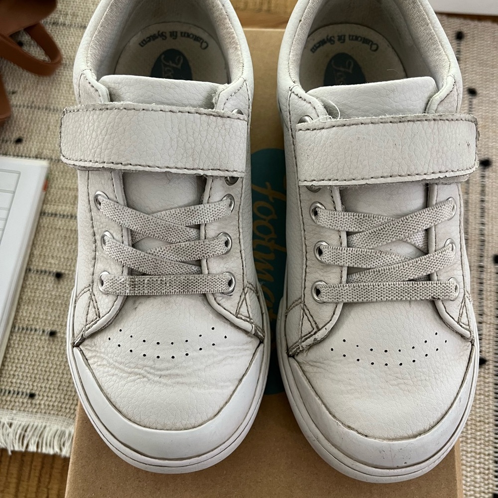 FootMates White Leather Sneakers with Perforated Design